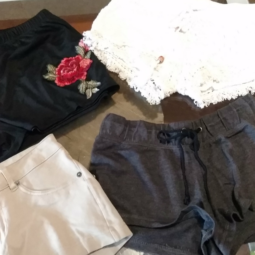 Bundle of shorts